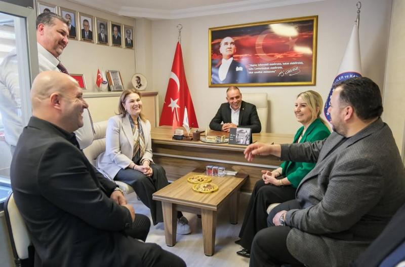 ak-parti-den-demirciler-odasi-ziyaret AK PARTİ'den DEMİRCİLER ODASI’NA HAYIRLI OLSUN ZİYARETİ