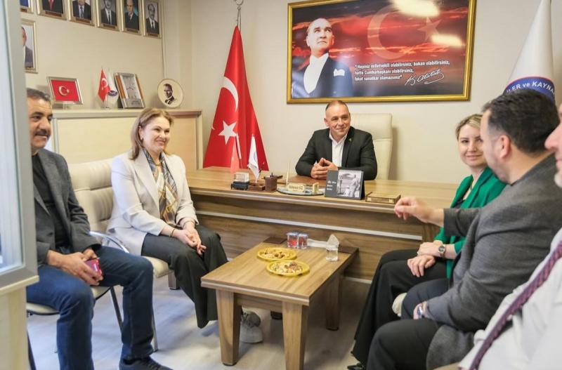 ak-parti-den-demirciler-odasi-ziyaret2 AK PARTİ'den DEMİRCİLER ODASI’NA HAYIRLI OLSUN ZİYARETİ